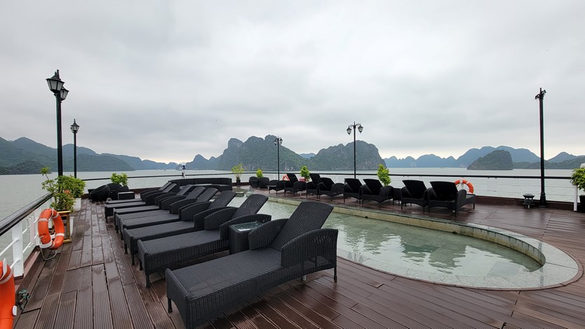 Du thuyền Le Theatre cruise 5 sao Lan Hạ