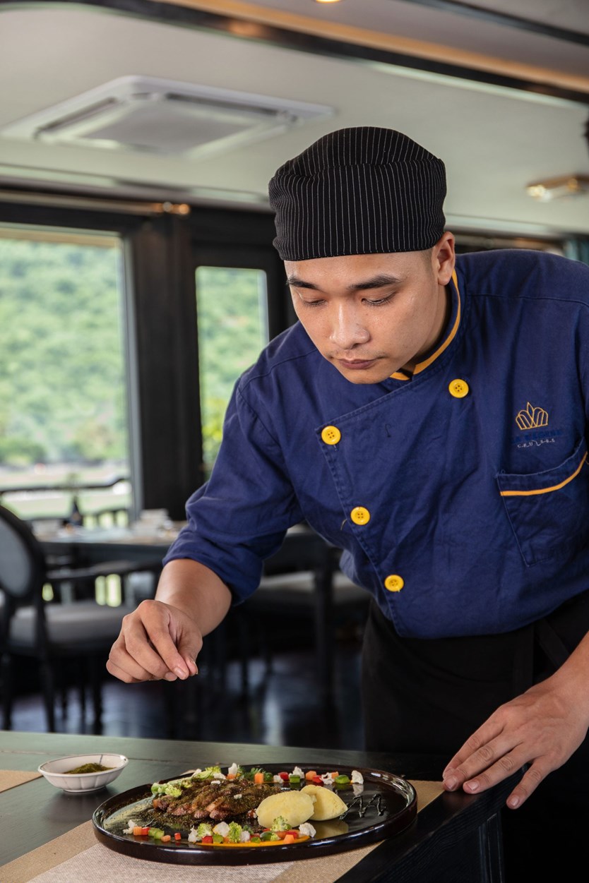 Du thuyền La Regina Grand 5 sao vịnh Lan Hạ