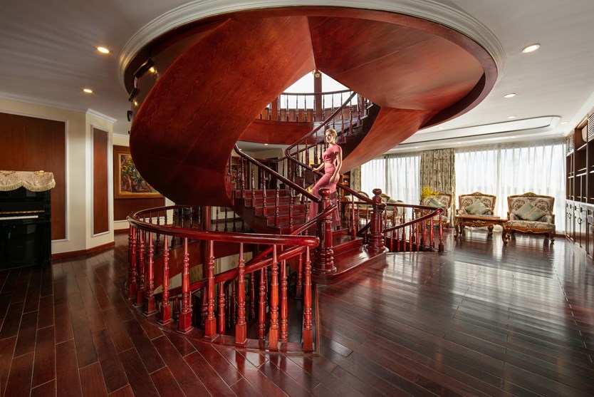 Du thuyền Emperor Hạ Long 5* chỉ với 10 phòng