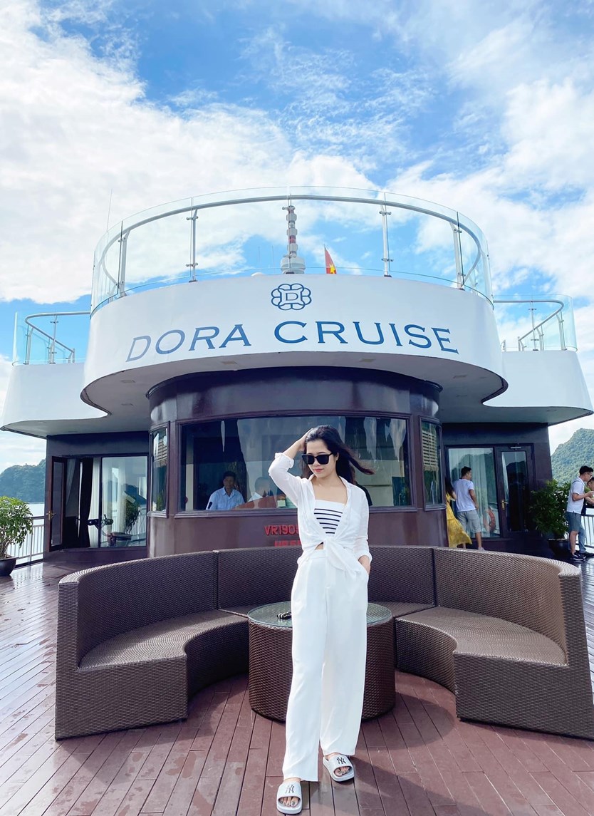 Du thuyền Dora cruise 5 sao vịnh Lan Hạ