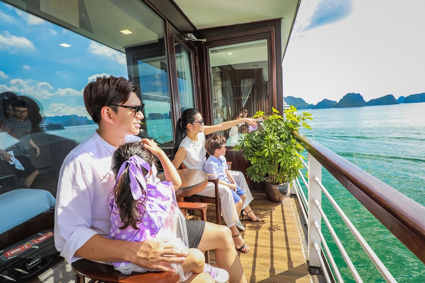 Du thuyền Orchid Classic cruise 5 sao vịnh Lan Hạ