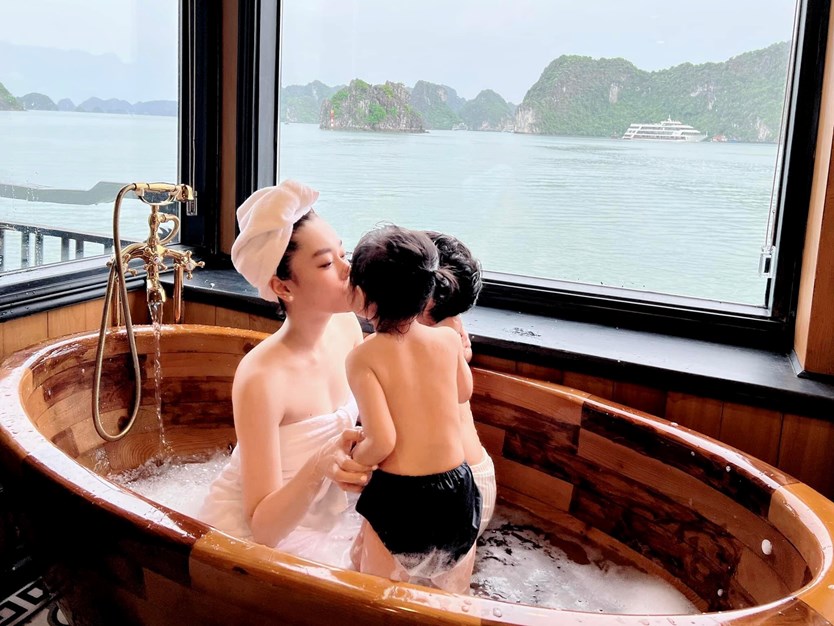 Du thuyền La Regina Grand 5 sao vịnh Lan Hạ