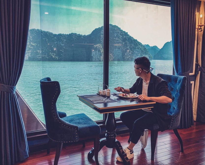 Du thuyền Le Theatre cruise 5 sao Lan Hạ