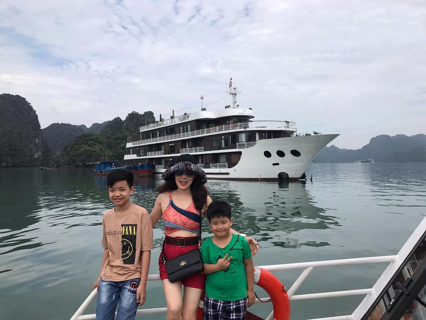 Du thuyền Dora cruise 5 sao vịnh Lan Hạ