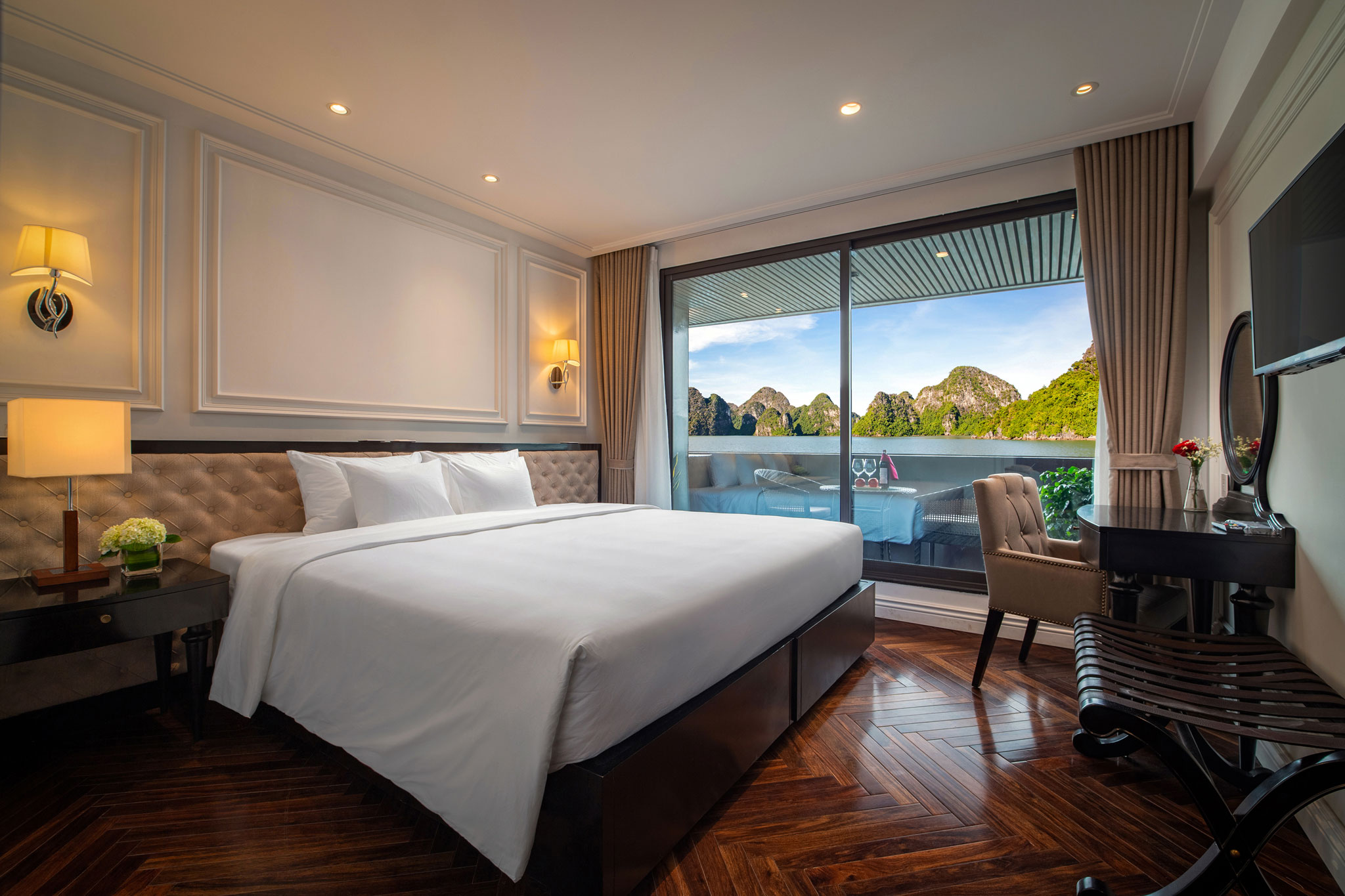 Du thuyền Stellar of the Seas chuẩn 5 sao 12 DBL of Junior Suite