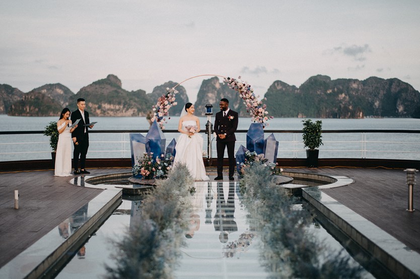 Du thuyền Le Theatre cruise 5 sao Lan Hạ