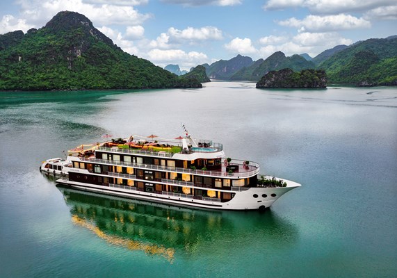 Du thuyền Dora cruise 5 sao vịnh Lan Hạ