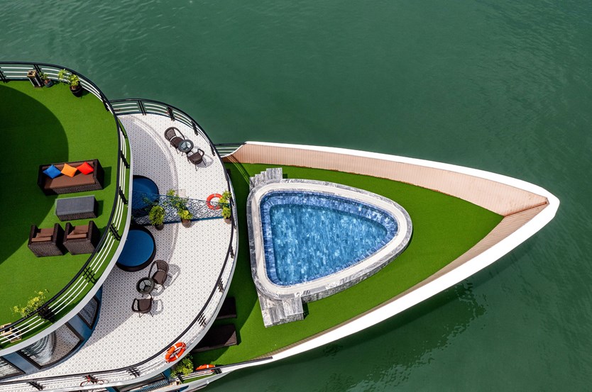 Du thuyền Doris cruise 5 sao vịnh Lan Hạ