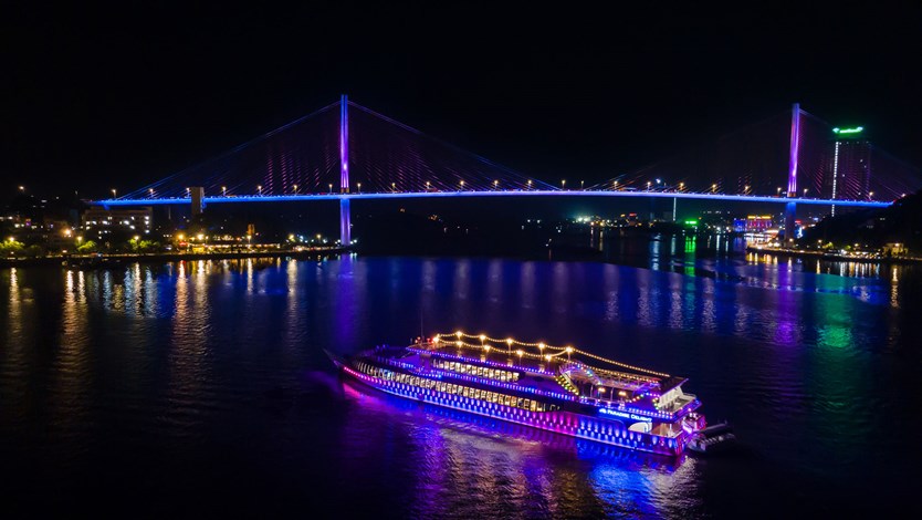 Du thuyền nhà hàng Paradise Delight Hạ Long