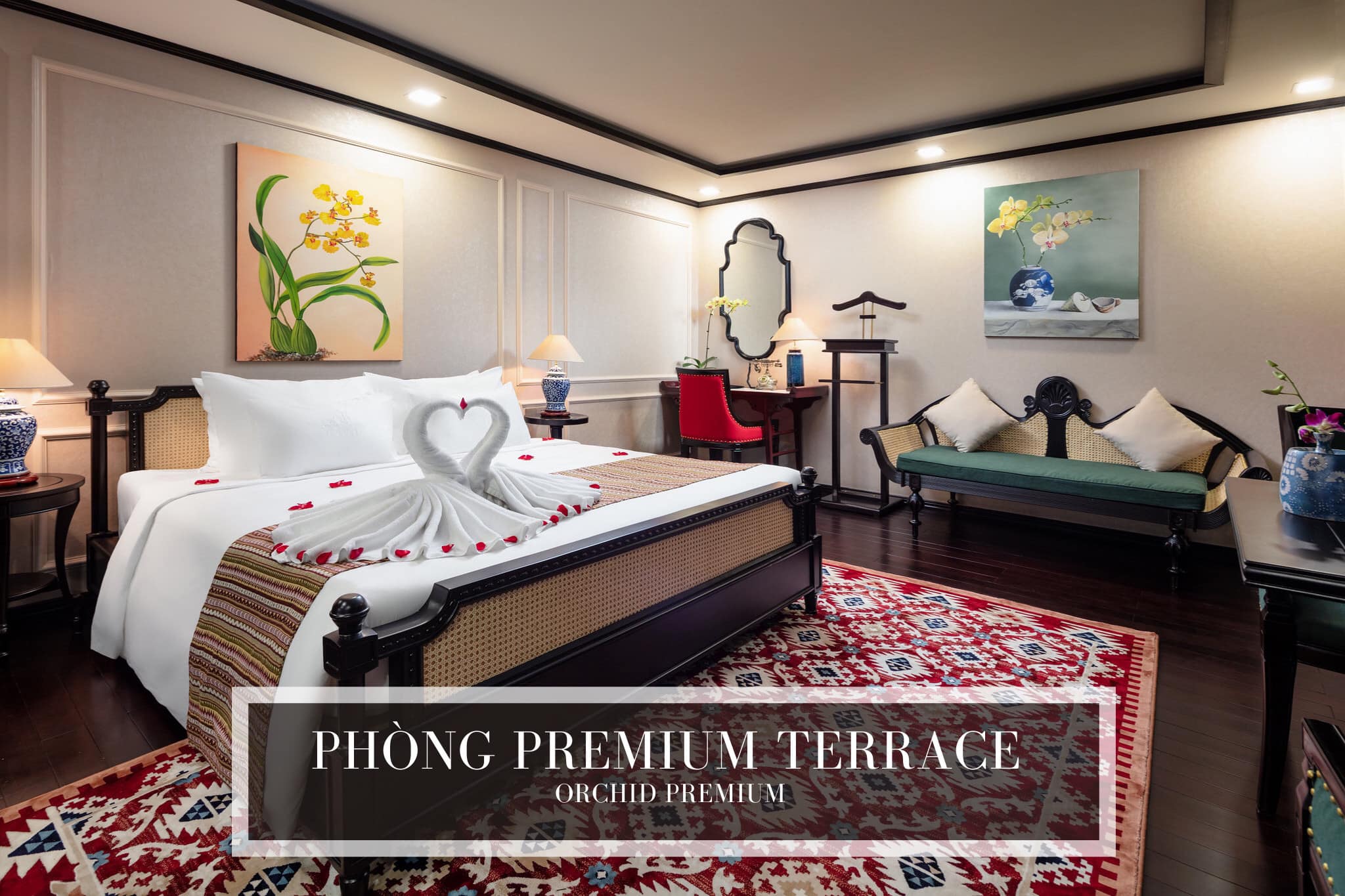 Phòng Premium Terrace: 48m2, thoả thích thư giãn tại ban công và bồn tắm nhìn ra Vịnh