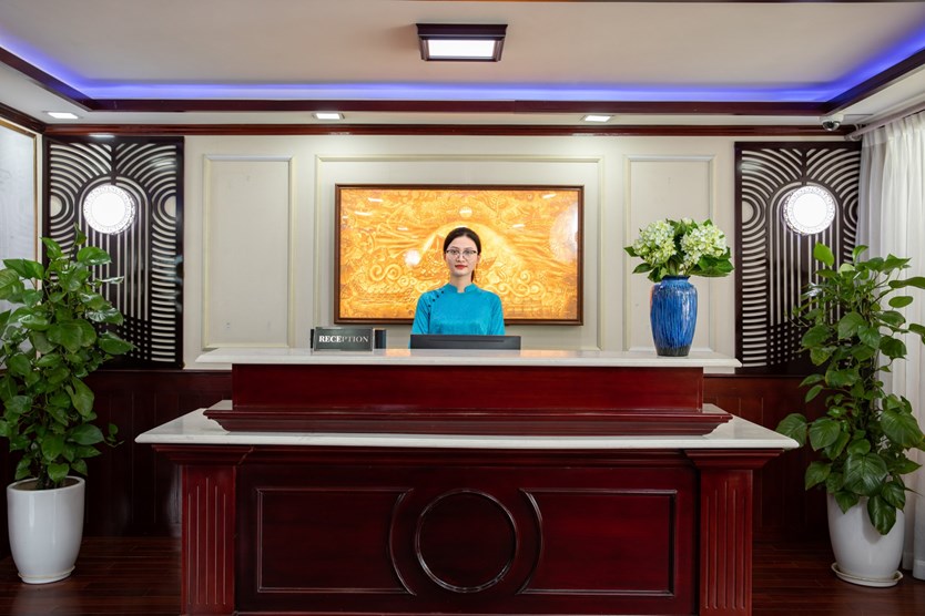 Du thuyền Dora cruise 5 sao vịnh Lan Hạ