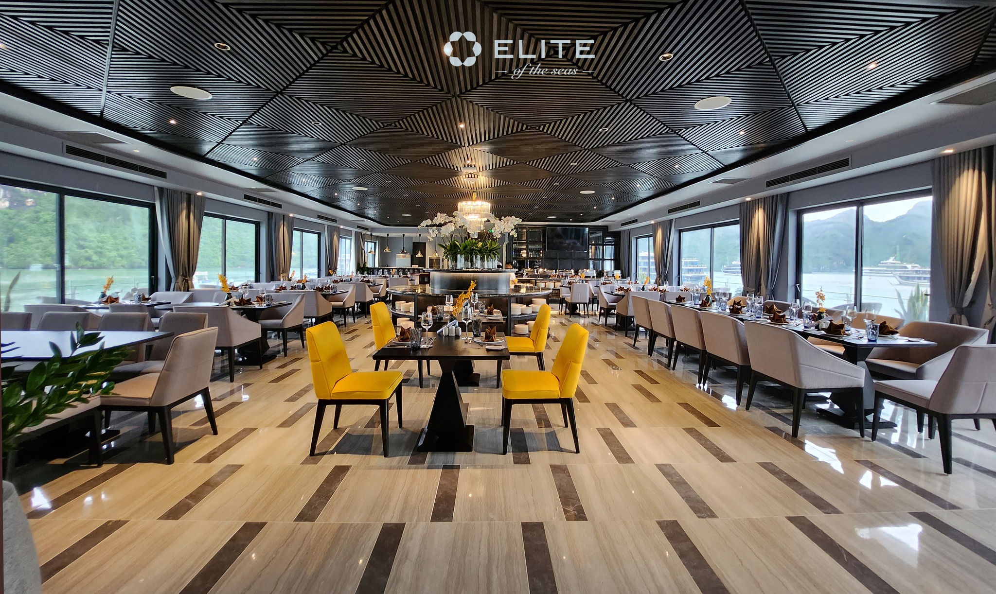 Nhà hàng du thuyền 6* Elite of the Seas