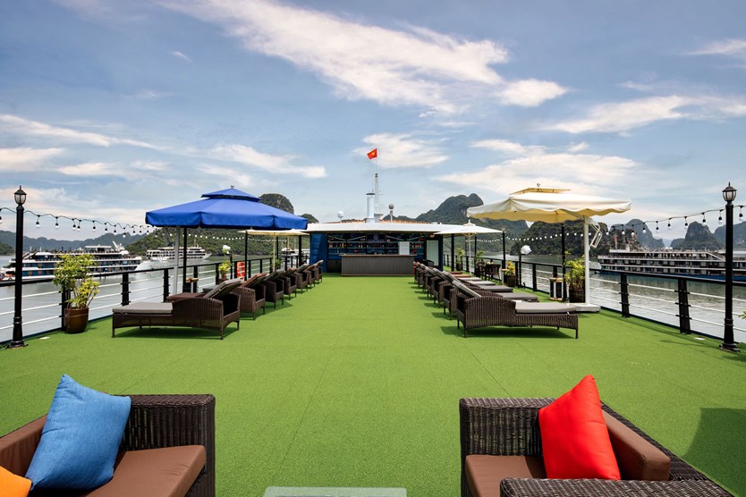 Du thuyền Doris cruise 5 sao vịnh Lan Hạ