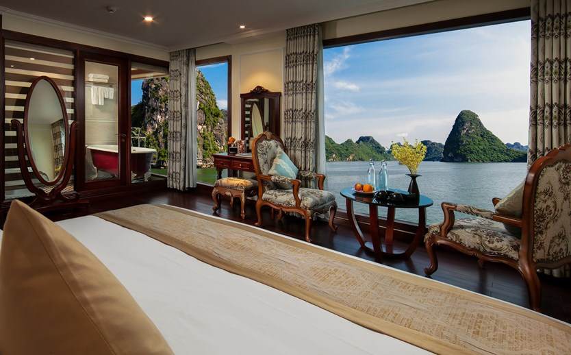 Du thuyền Emperor Hạ Long 5* chỉ với 10 phòng