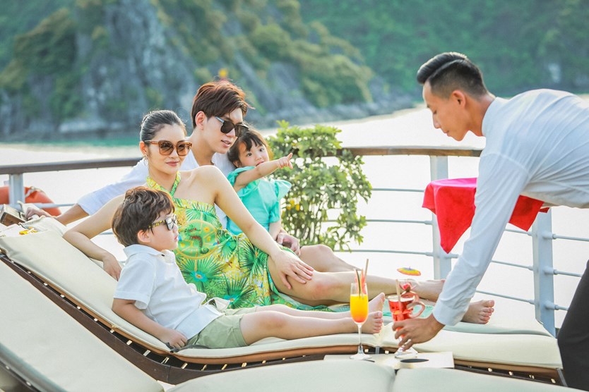 Du thuyền Orchid Classic cruise 5 sao vịnh Lan Hạ
