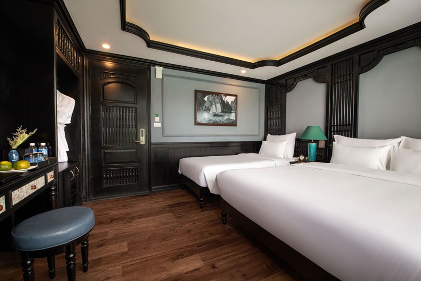 Du thuyền Doris cruise 5 sao vịnh Lan Hạ