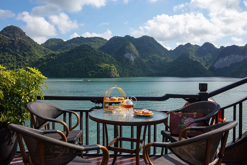 Du thuyền La Regina Grand 5 sao vịnh Lan Hạ