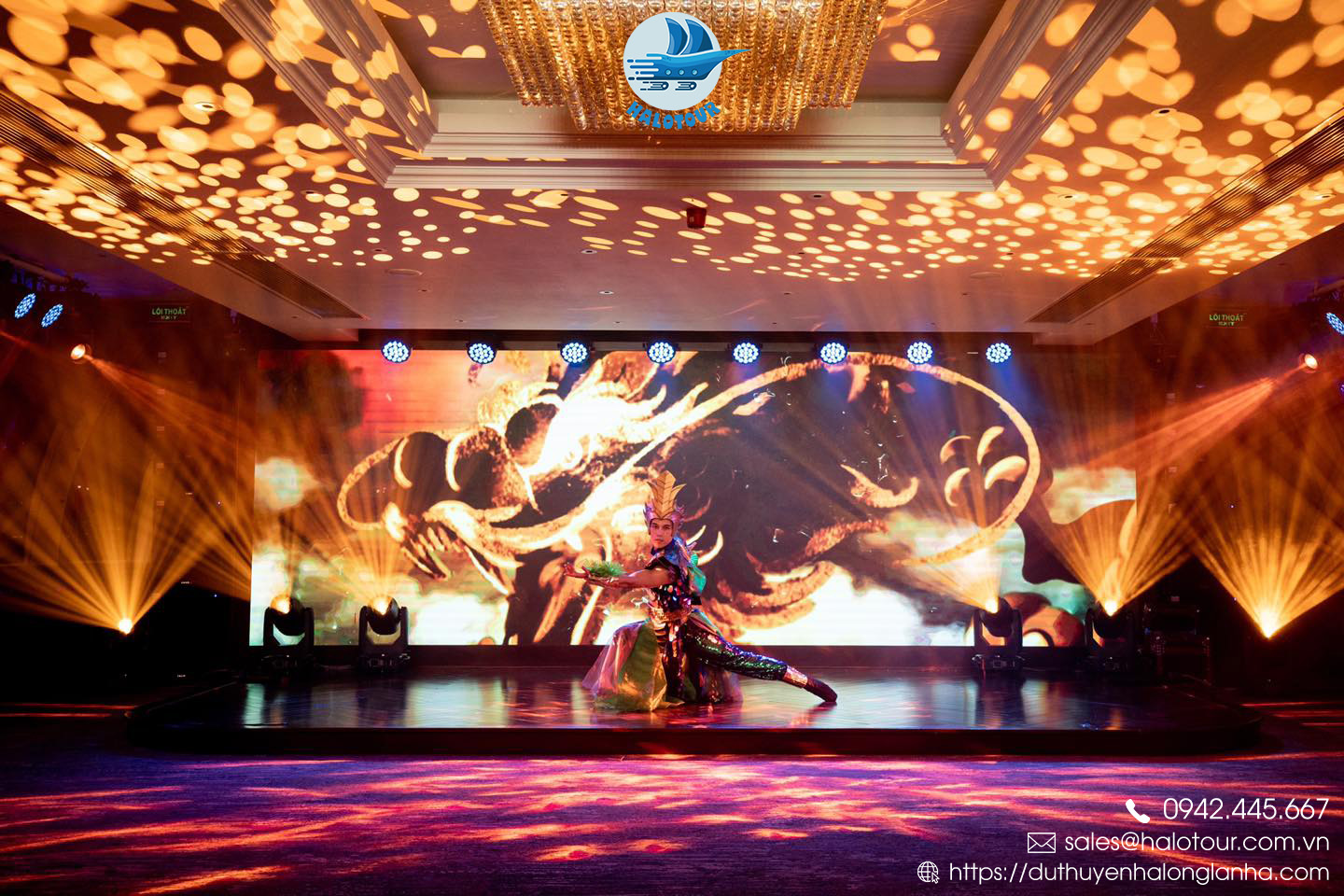 Show diễn thực cảnh Vũ điệu biển khơi của đạo diễn Hoàng Nhật Nam trên du thuyền nhà hàng Paradise Delight