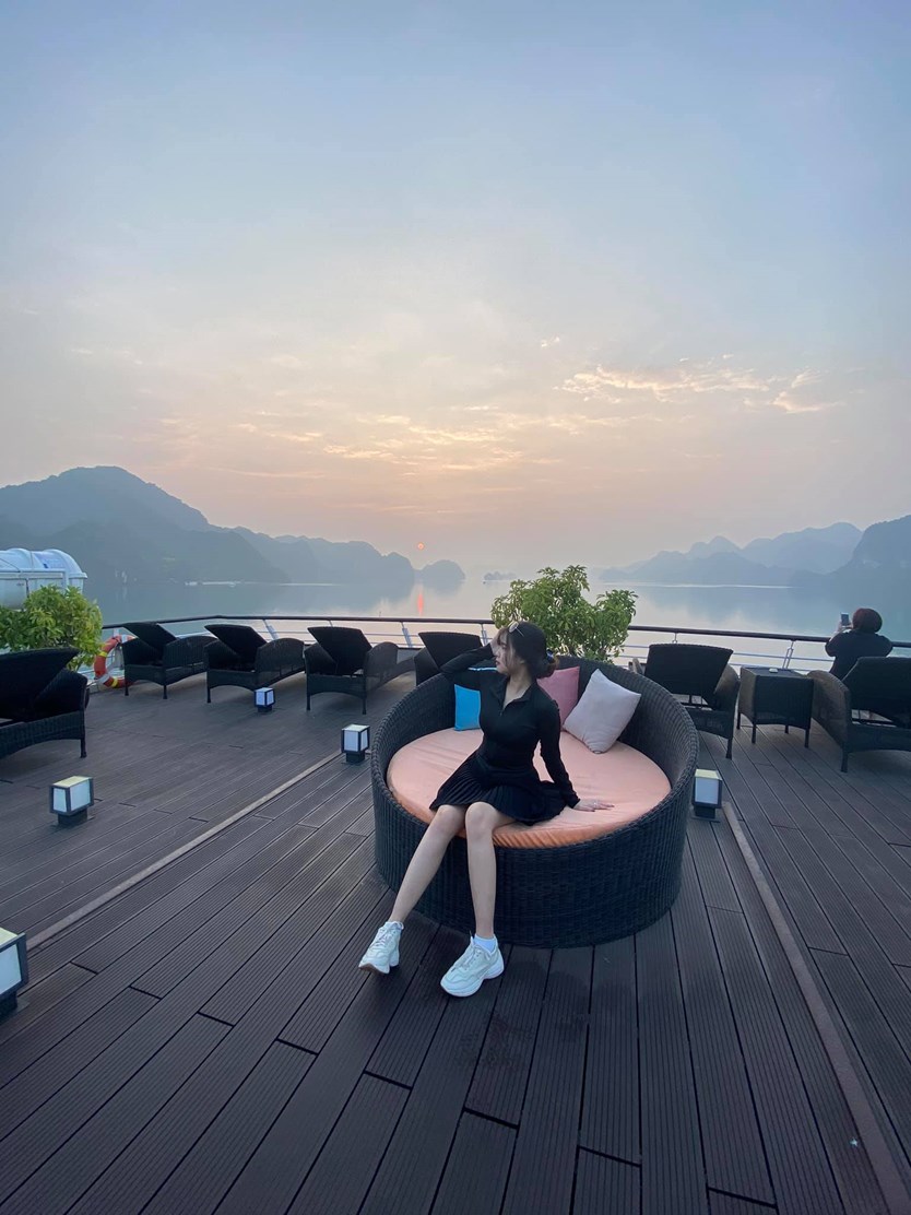 Du thuyền Stellar of the Seas chuẩn 5 sao