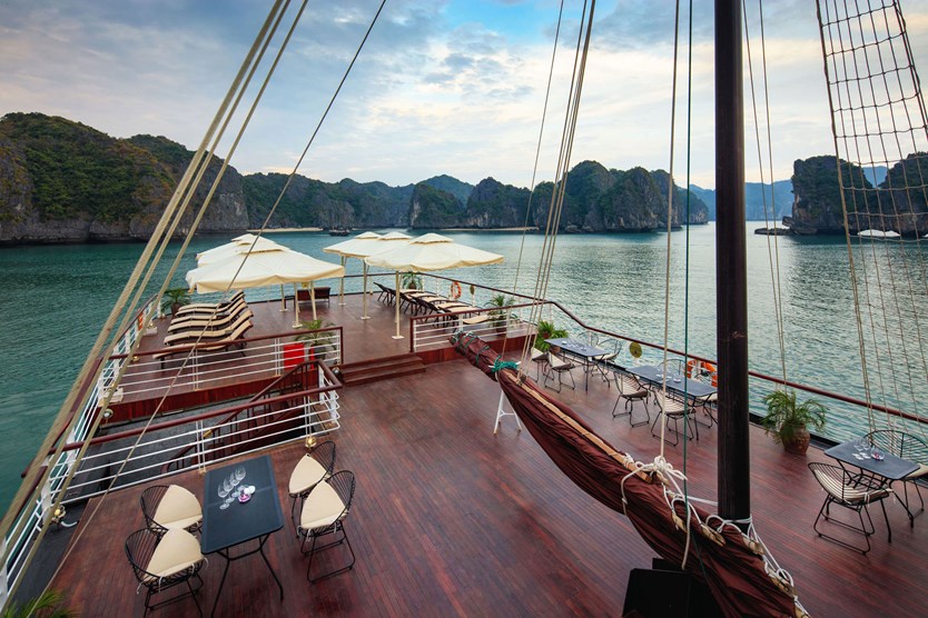 Du thuyền Orchid Classic cruise 5 sao vịnh Lan Hạ