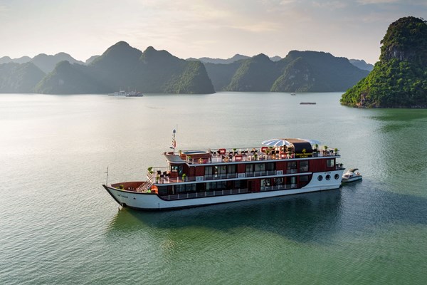 Du thuyền Orchid Premium 5 sao chỉ với 5 phòng