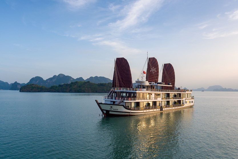 Du thuyền Orchid Trendy cruise 5 sao vịnh Lan Hạ