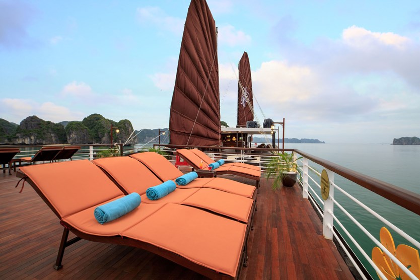 Du thuyền Orchid Trendy cruise 5 sao vịnh Lan Hạ