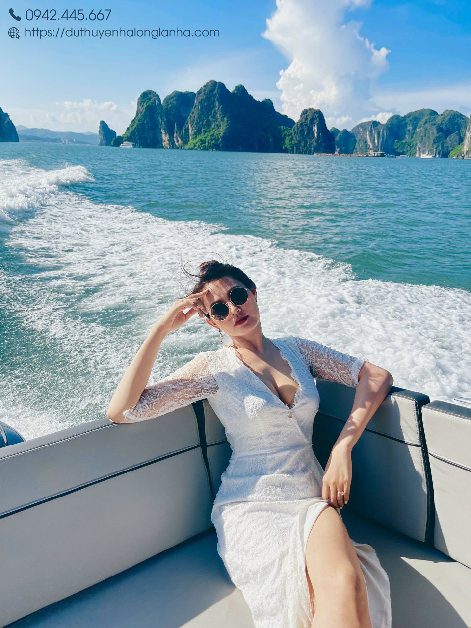 Du thuyền cá nhân hạng sang cho thuê tại Hạ Long 13 Hot girl tạo dáng trên du thuyền Merry Fisher 1095 tại Hạ Long