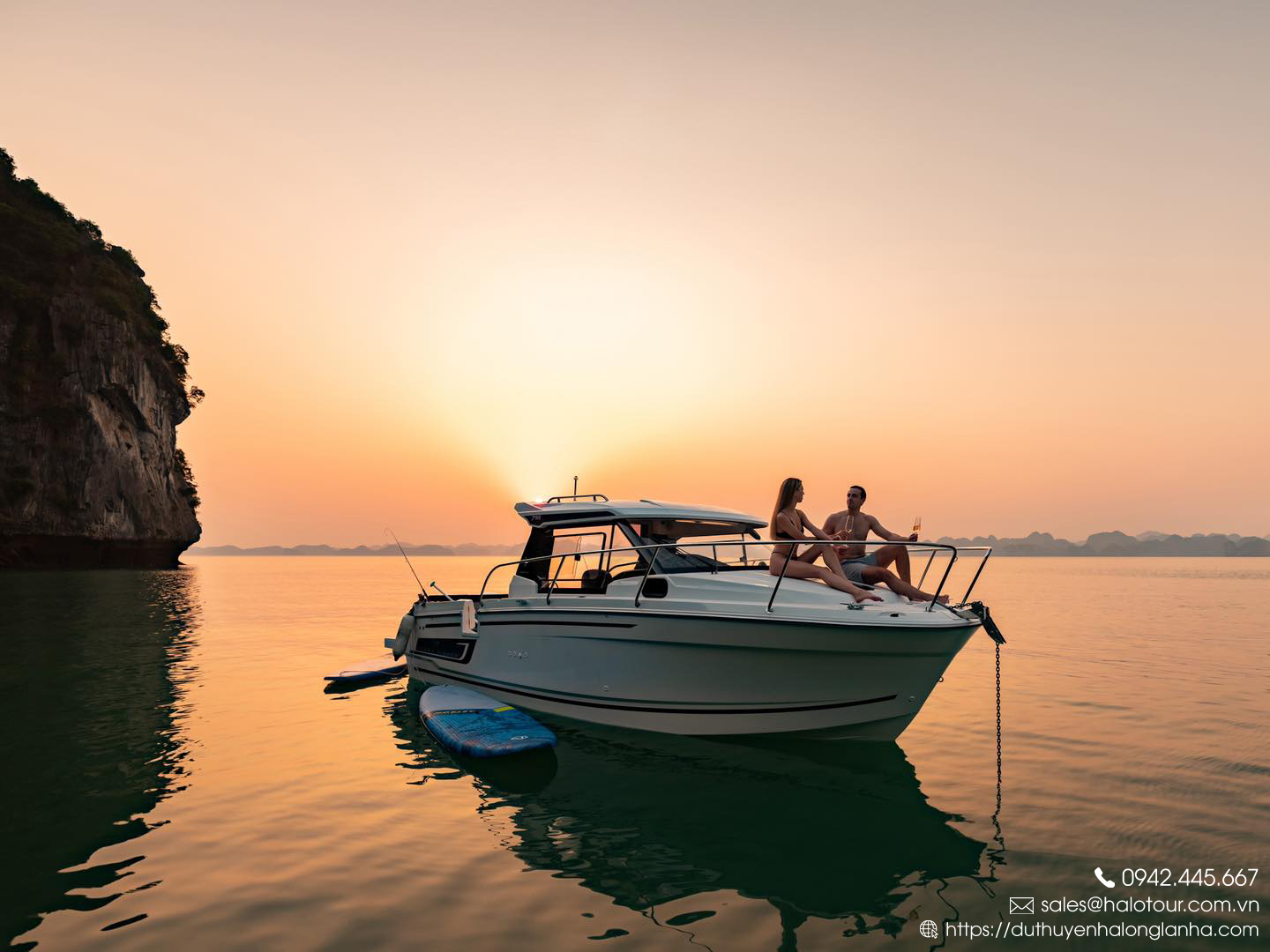 Du thuyền cá nhân hạng sang cho thuê tại Hạ Long 38 Du thuyền giá rẻ MF 795 giúp du khách có thể dễ dàng tiếp cận và trải nghiệm du thuyền cá nhân cao cấp