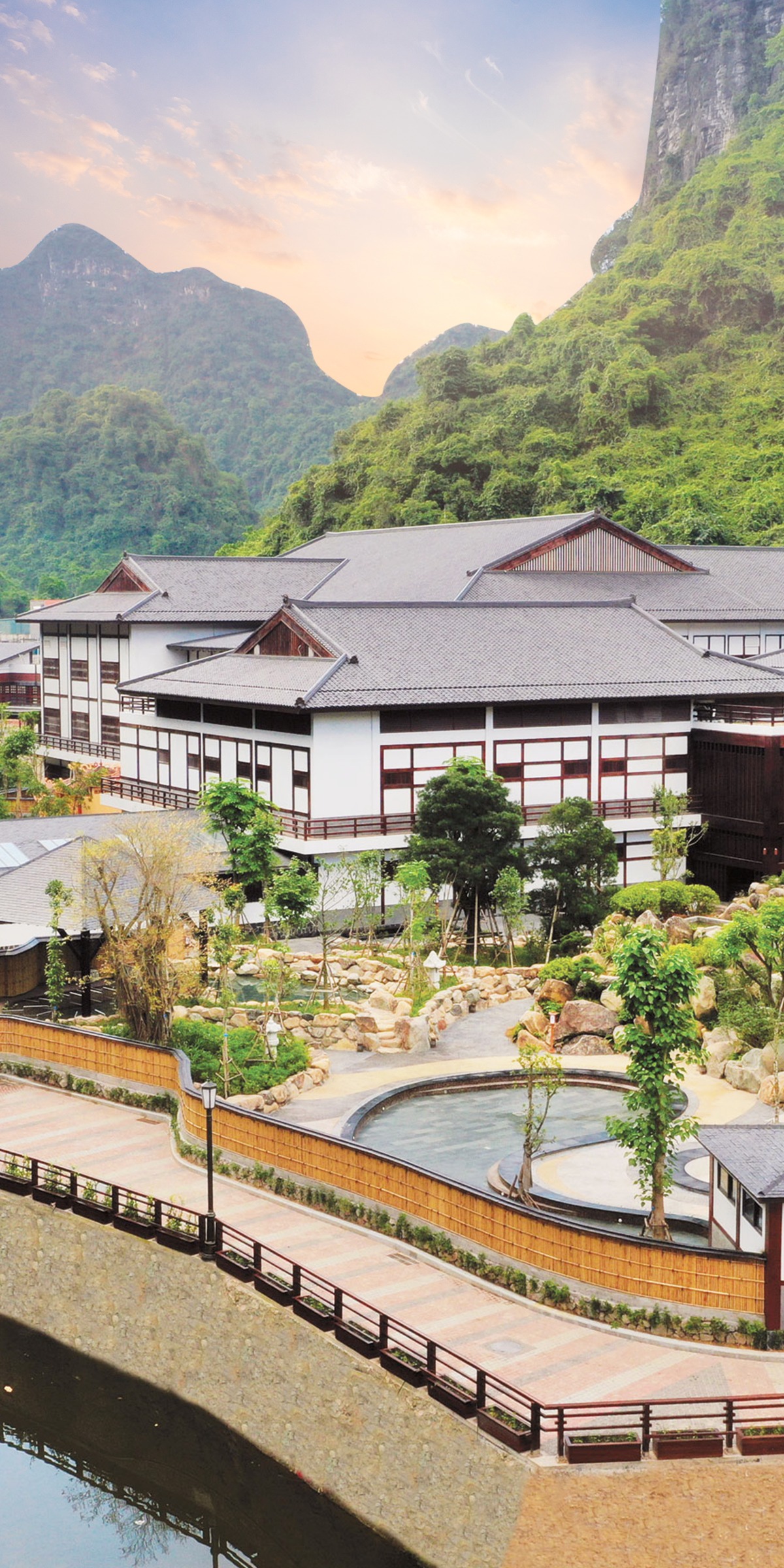 Tắm khoáng Onsen Quảng Ninh tất tần tật 10 Khu tắm khoáng nóng Yoko Onsen Quang Hanh nằm giữa núi rừng Quảng Ninh trùng điệp