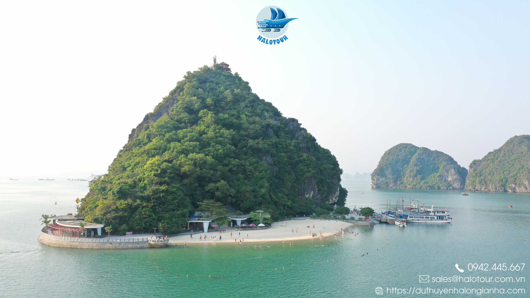 Đảo Ti tốp là 1 trong những địa điểm tham quan không thể không đi của vịnh Hạ long và thuộc tuyến tham quan số 2