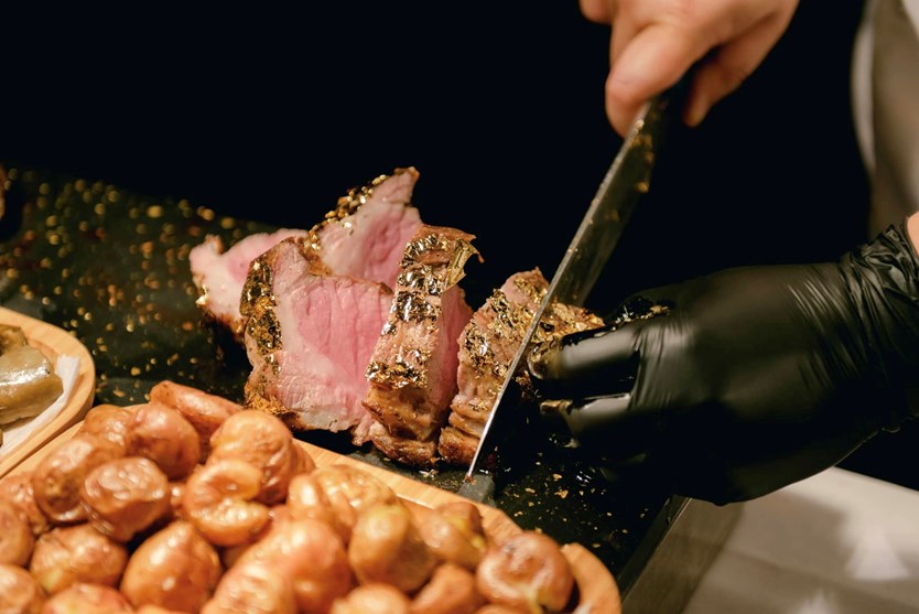 Du thuyền ăn tối 5 sao Ambassador Dinner cruise