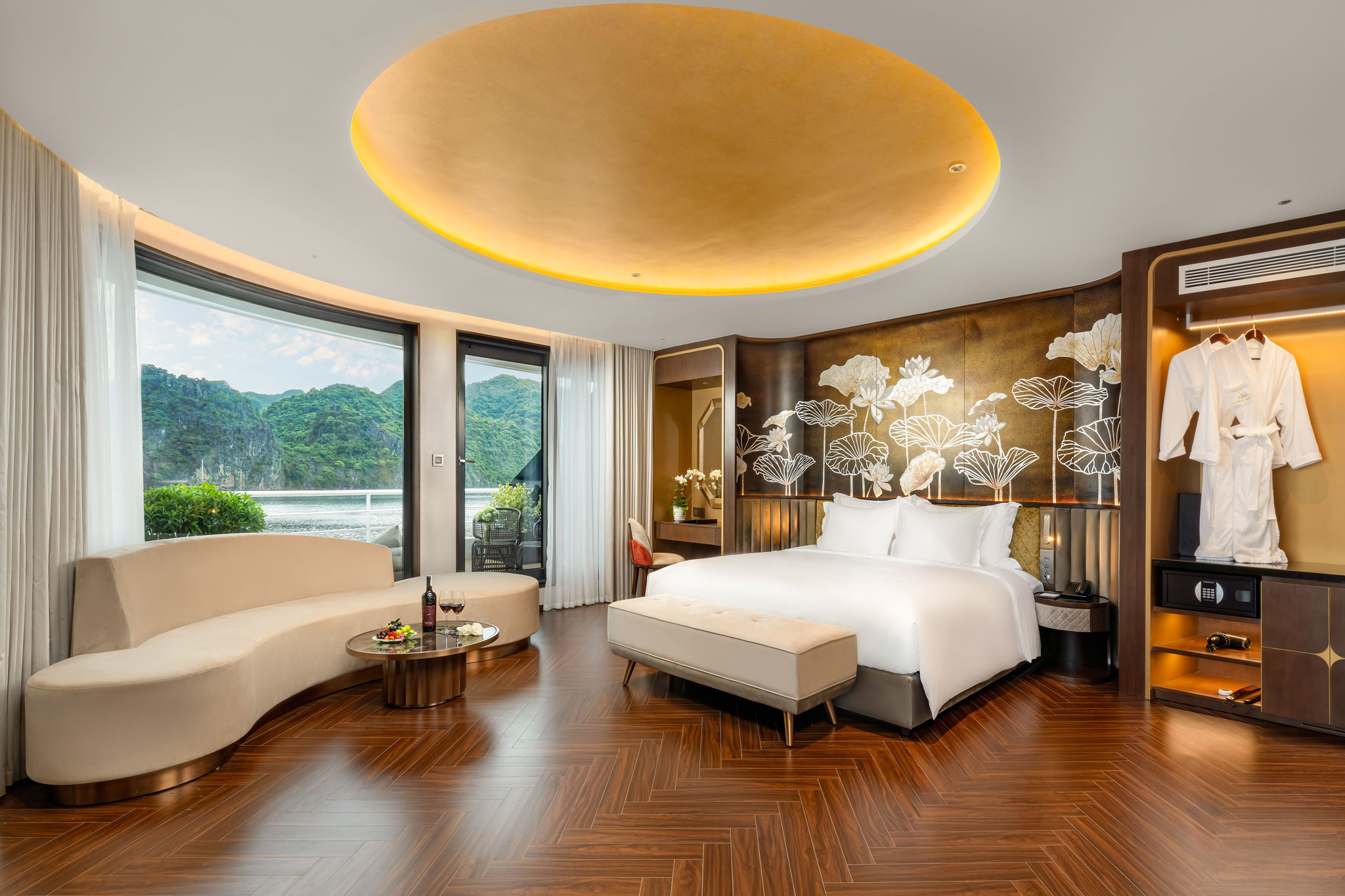 Du thuyền Sea Stars Hạ Long đẳng cấp thượng lưu 19 Hạng phòng Captain Suite, 1 trong những hạng phòng cao cấp nhất trên Du thuyền Sea Stars cruise có diện tích lên tới 83m2