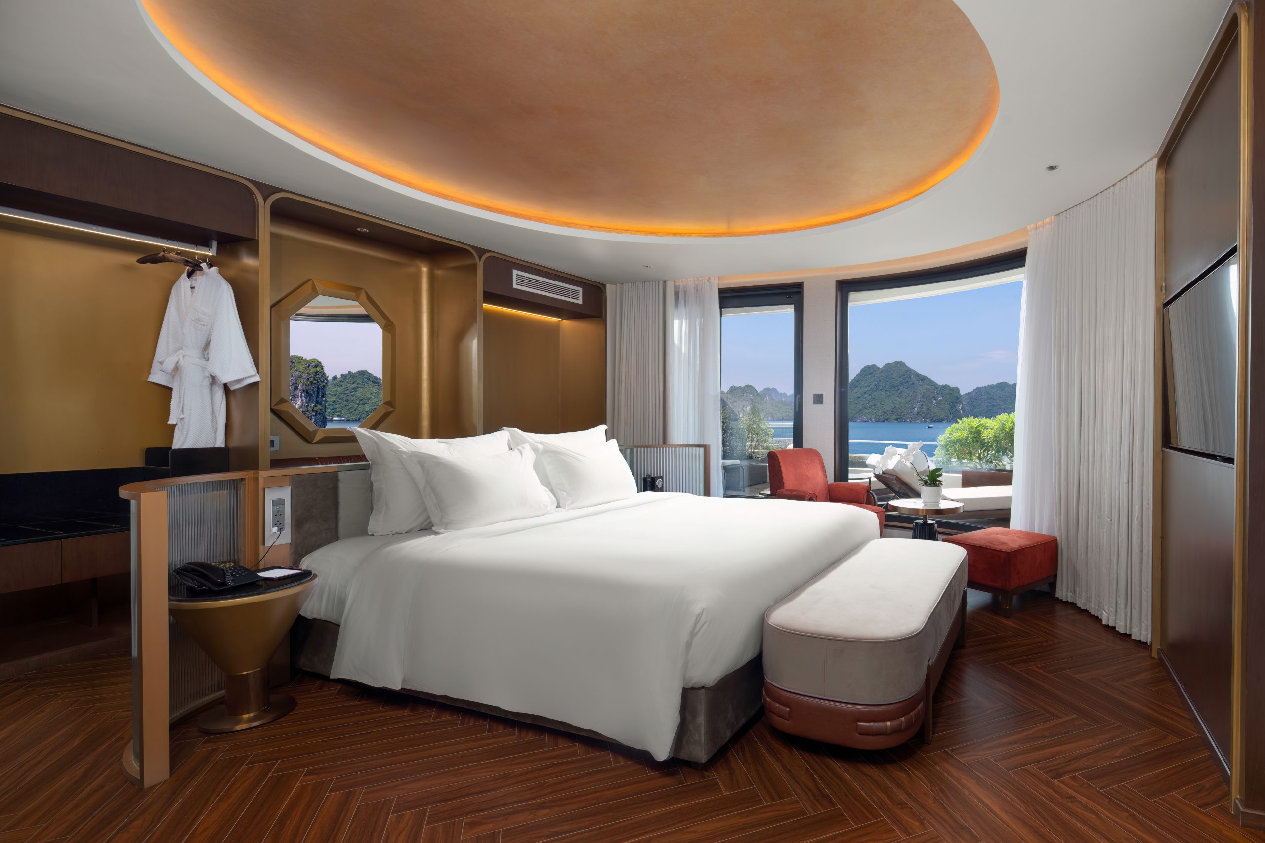 Du thuyền Sea Stars Hạ Long đẳng cấp thượng lưu 18 Hạng phòng Captain Suite có diện tích 70m2 tầng 3 Du thuyền 5* Sea Stars cruise