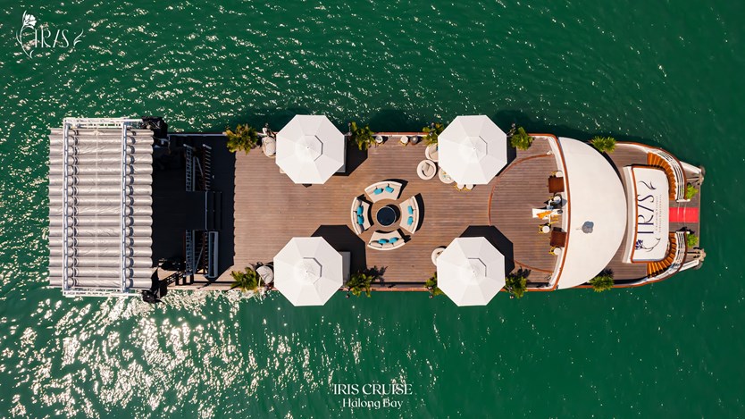 Du thuyền Iris cruise tour Hạ Long 6h trong ngày