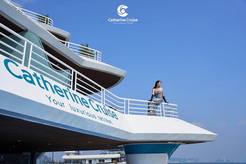 Du thuyền Catherine cruise Hạ Long đẳng cấp 6 sao