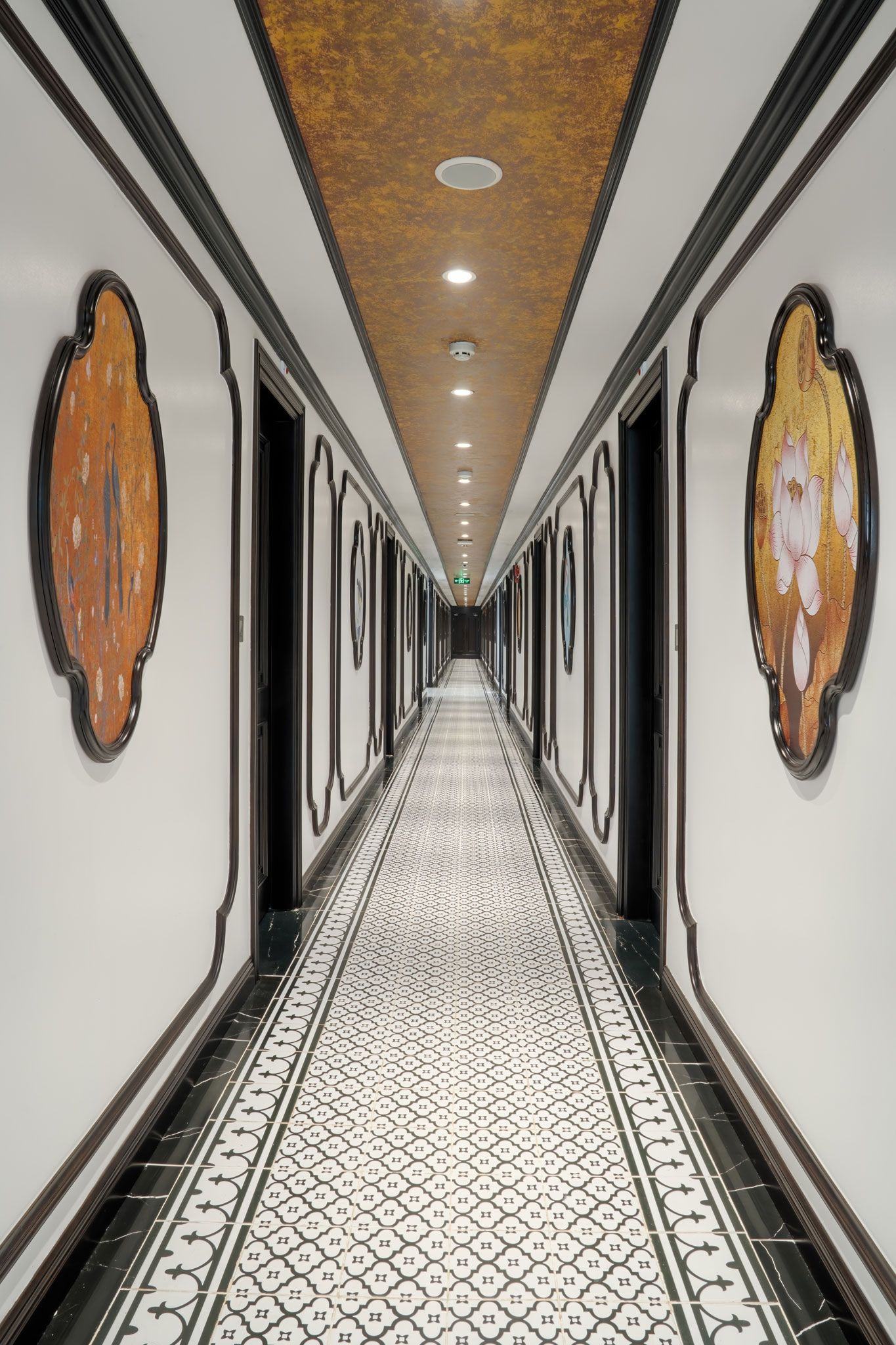 Hành lang du thuyền du thuyền 6* Catherine cruise Hạ Long mang đậm phong cách thiết kế Đông Dương