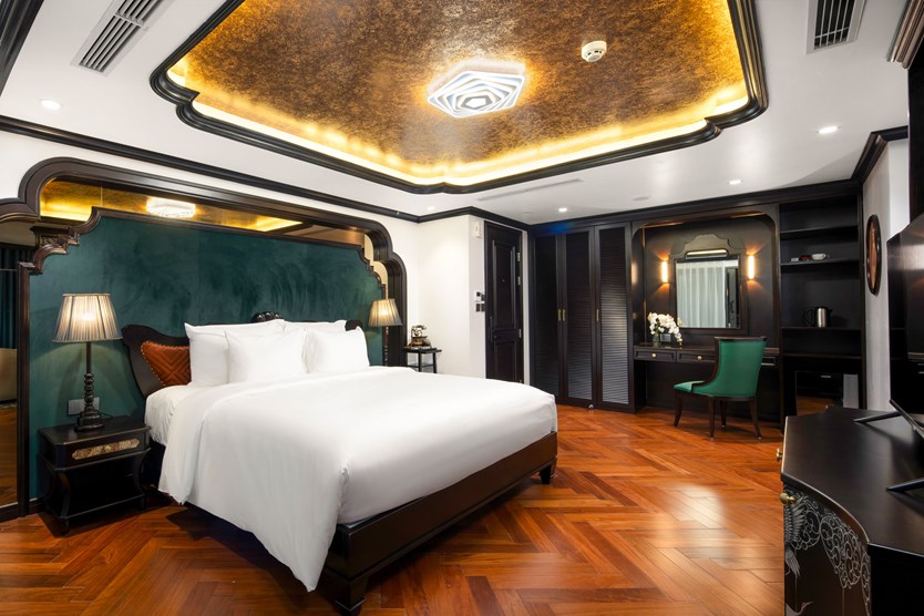 Du thuyền Catherine cruise Hạ Long đẳng cấp 6 sao