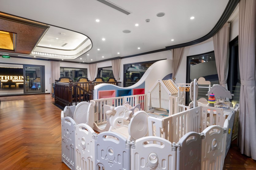 Du thuyền Catherine cruise Hạ Long đẳng cấp 6 sao