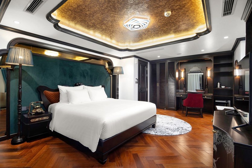 Du thuyền Catherine cruise Hạ Long đẳng cấp 6 sao