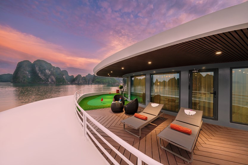 Du thuyền Catherine cruise Hạ Long đẳng cấp 6 sao