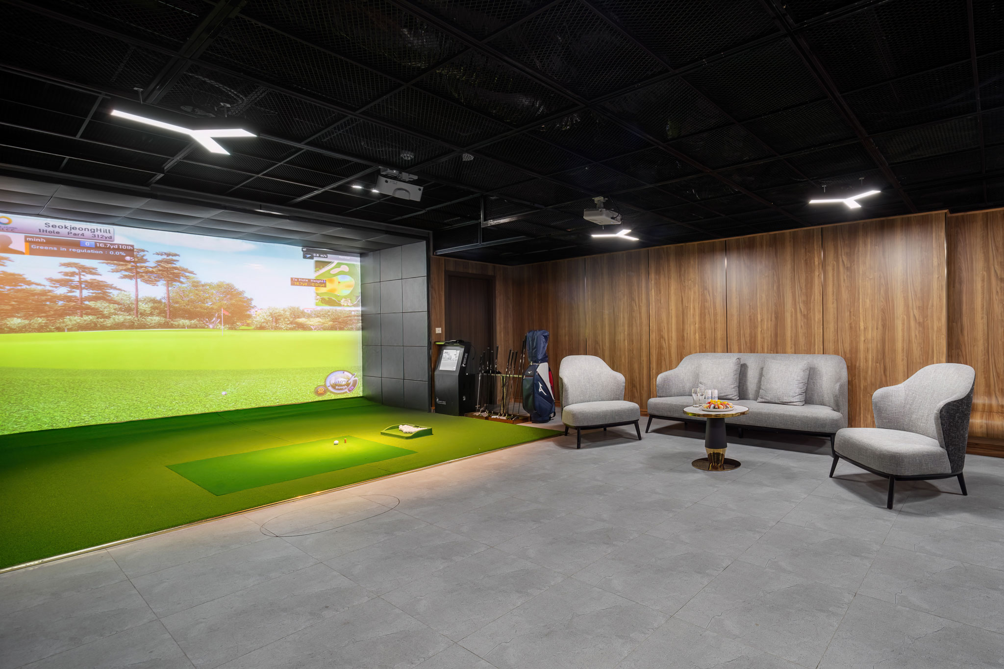 Phòng tập golf 3D cực kỳ đẳng cấp trên Du thuyền 6* Grand Pioneers (tên cũ Essence Grand) cruise vịnh Hạ Long