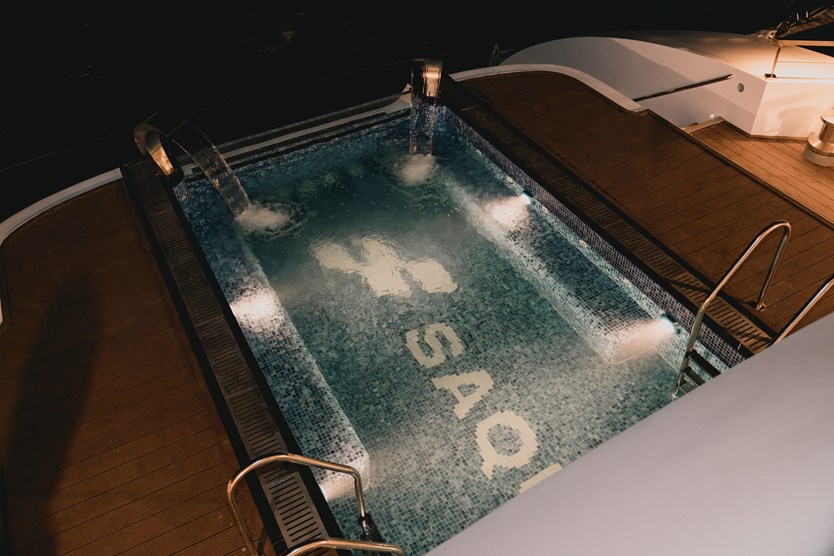 Saquila Yacht – Du thuyền ăn tối đẳng cấp 5 sao