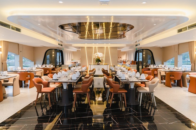 Saquila Yacht – Du thuyền ăn tối đẳng cấp 5 sao