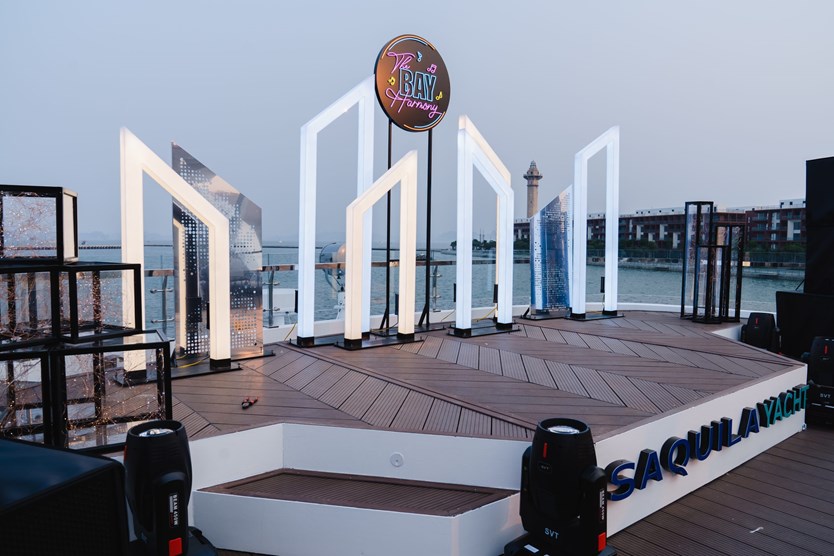 Saquila Yacht – Du thuyền ăn tối đẳng cấp 5 sao