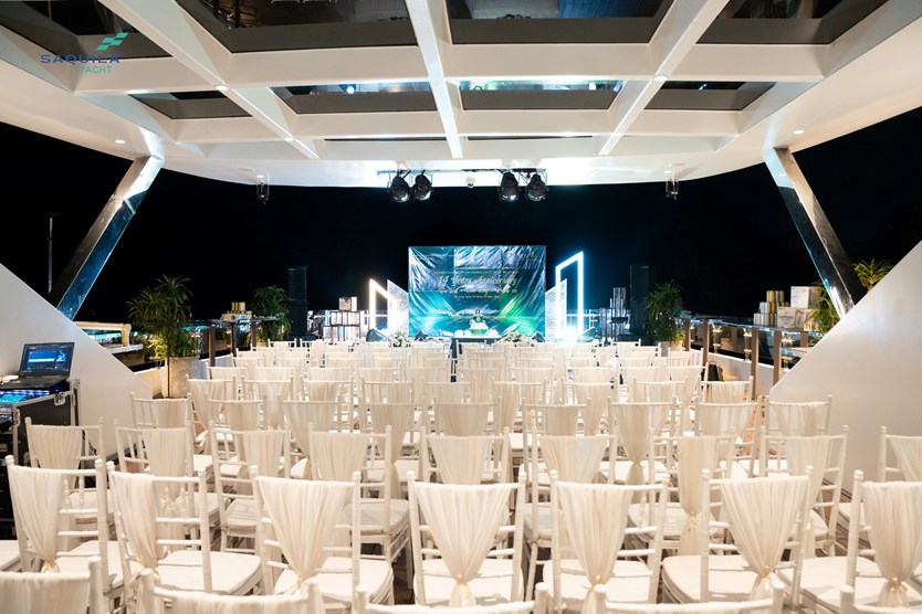 Saquila Yacht – Du thuyền ăn tối đẳng cấp 5 sao