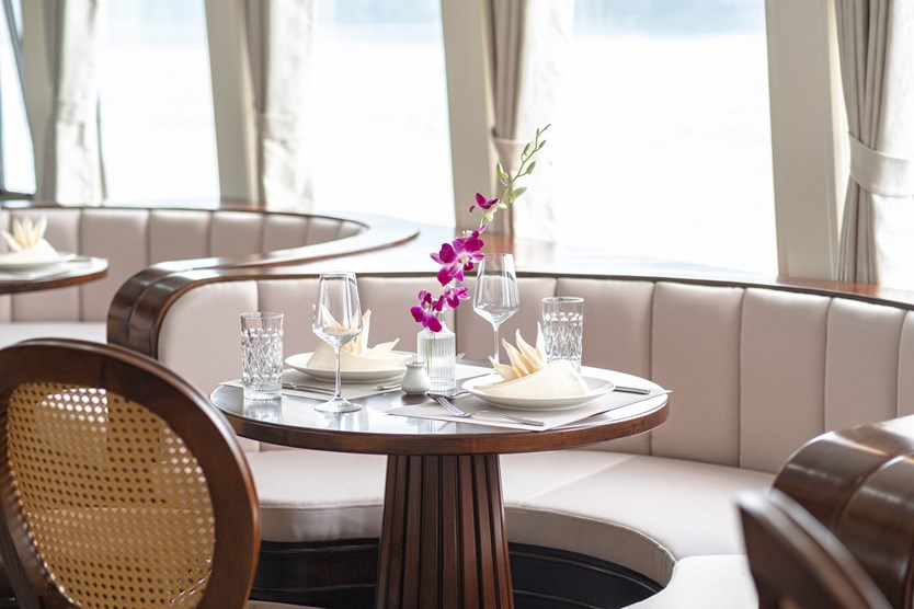 Du thuyền Ha Long Symphony tour Hạ Long 7h trong ngày