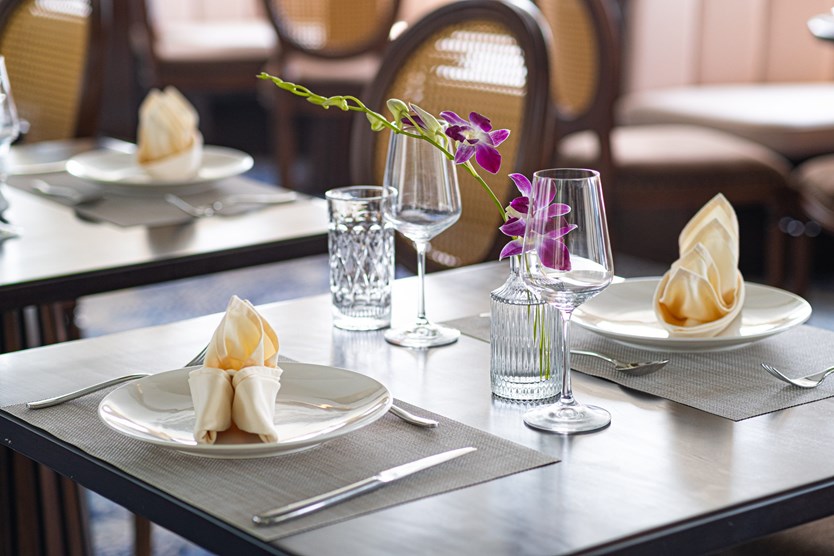 Du thuyền Ha Long Symphony tour Hạ Long 7h trong ngày