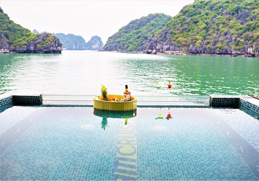 Du thuyền V-Dream 6 tiếng thăm Vịnh Hạ Long