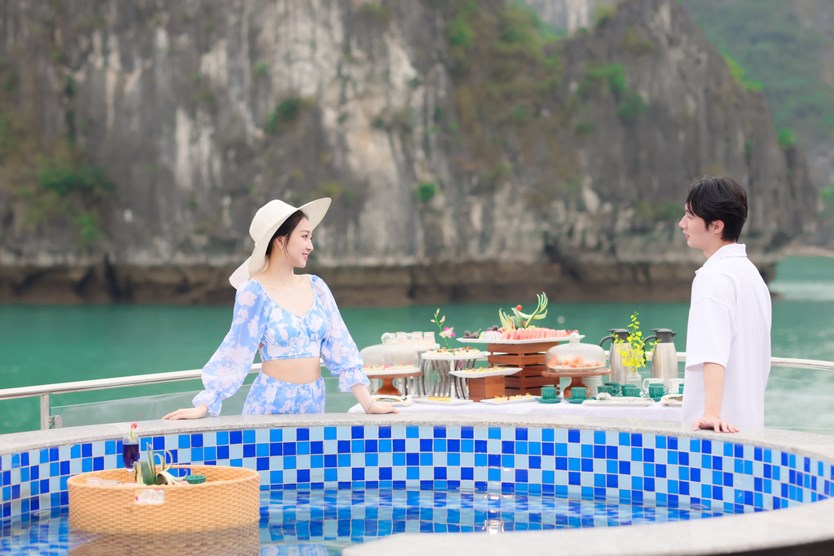 Du thuyền Ha Long Symphony tour Hạ Long 7h trong ngày